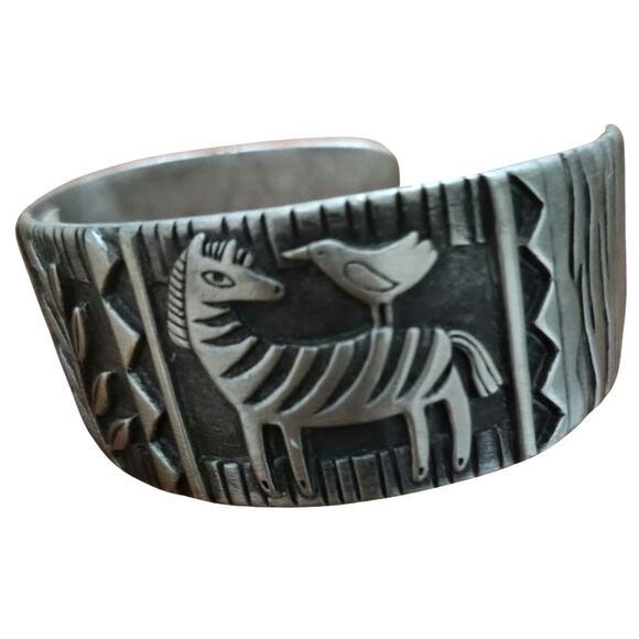 J B Hunt Wild Kingdom Cuff Bracelet Elephant Zebra Designer Vintage Wearable Art - Picture 1 of 9